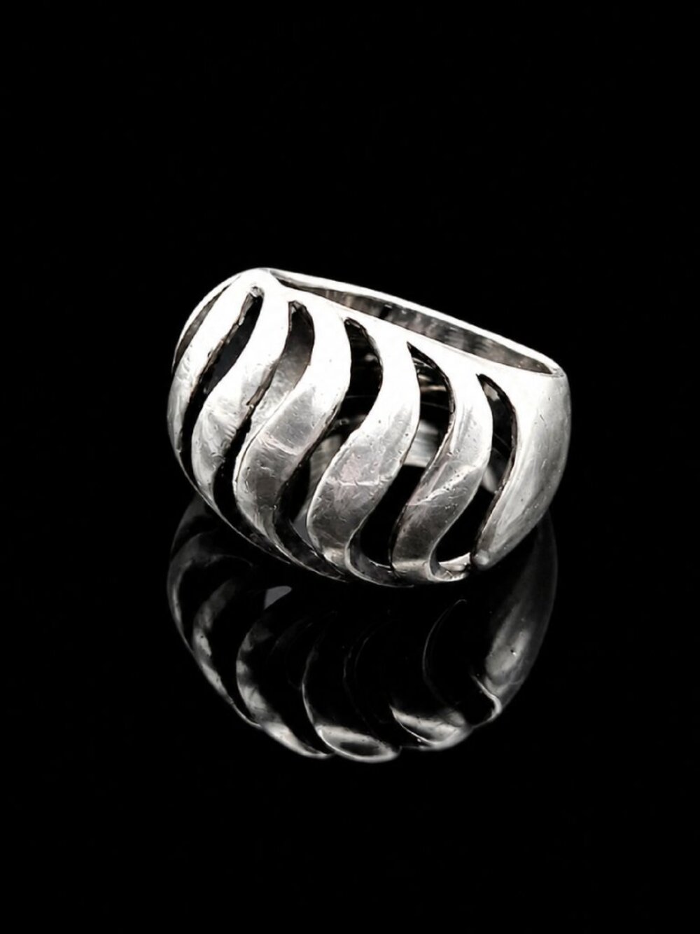 Vintage Chunky Sterling Silver Domed Cut Out Ring Size 6.5